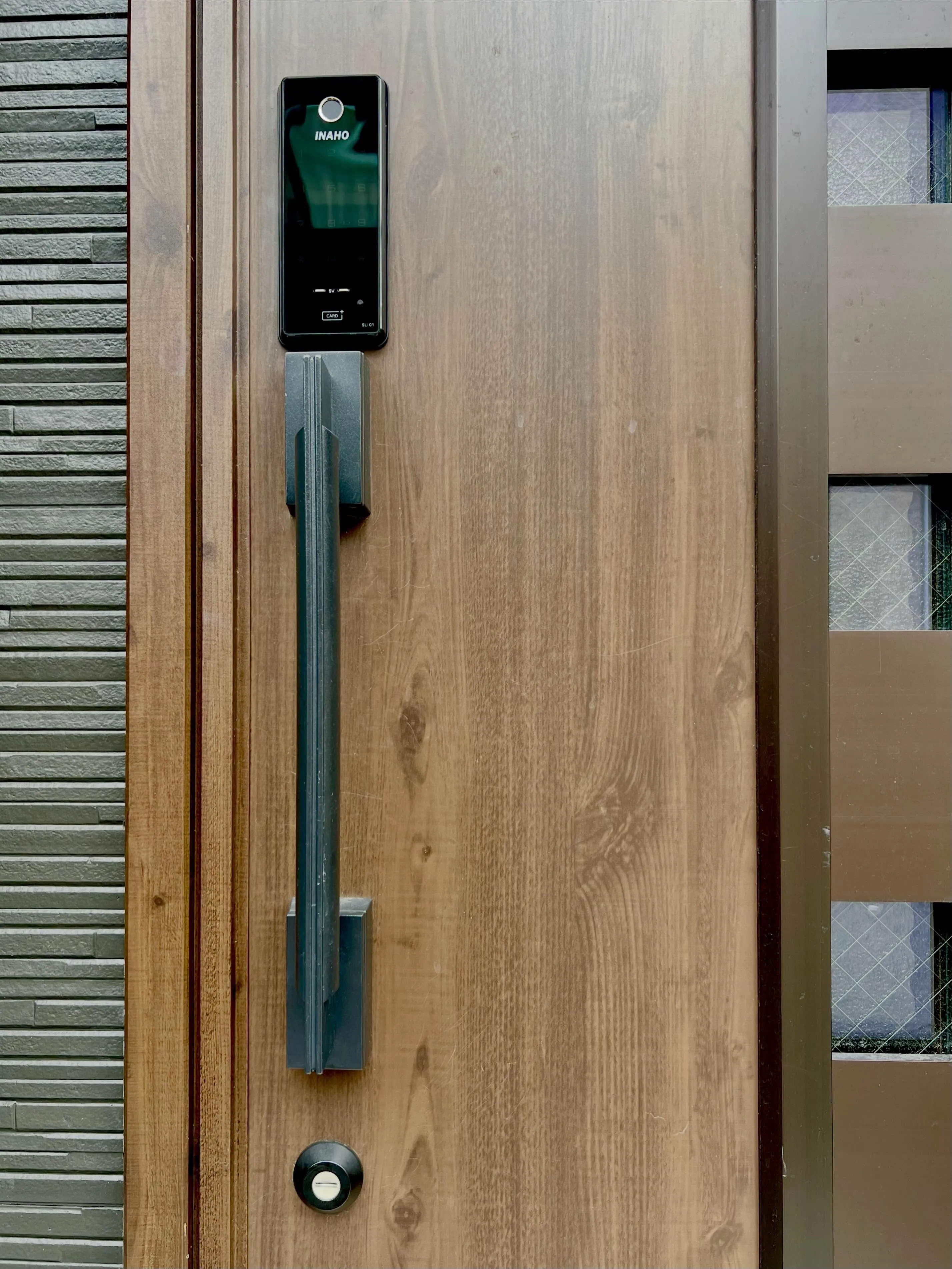 【築7年の三協アルミドアにスマートロック導入|加工なしで価値...